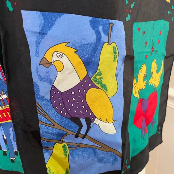 Vintage Christmas silk scarf with 12 days of Christmas designs. Oblong shape - Picture 2 of 5